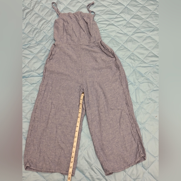 Old Navy Linen Romper with smocked back. Size small. - Picture 5 of 9
